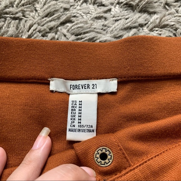 Forever 21// mini skirt size M - Picture 5 of 5